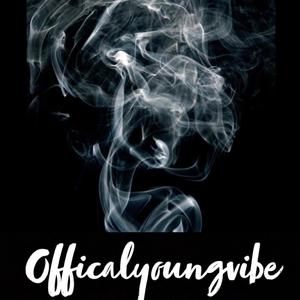 一边舌吻一边揉我的胸都没有感觉
